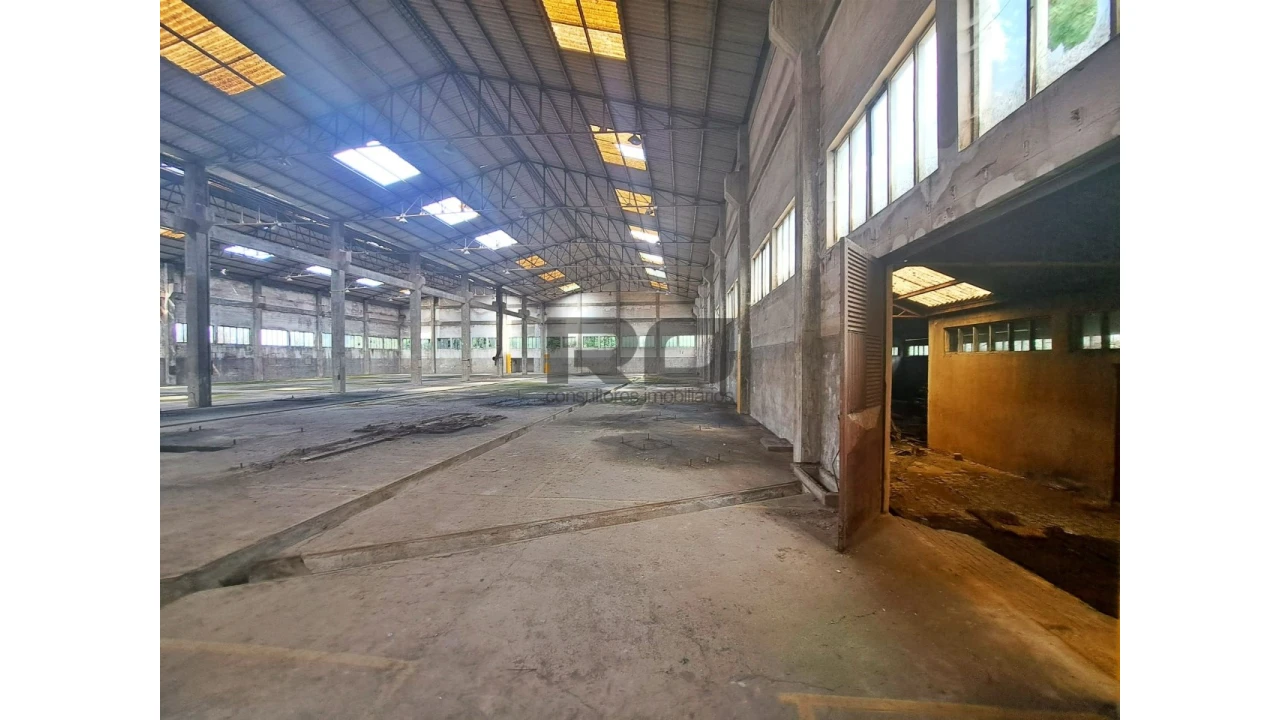 Armazém para Venda em Foz do Sousa e Covelo Foto 9