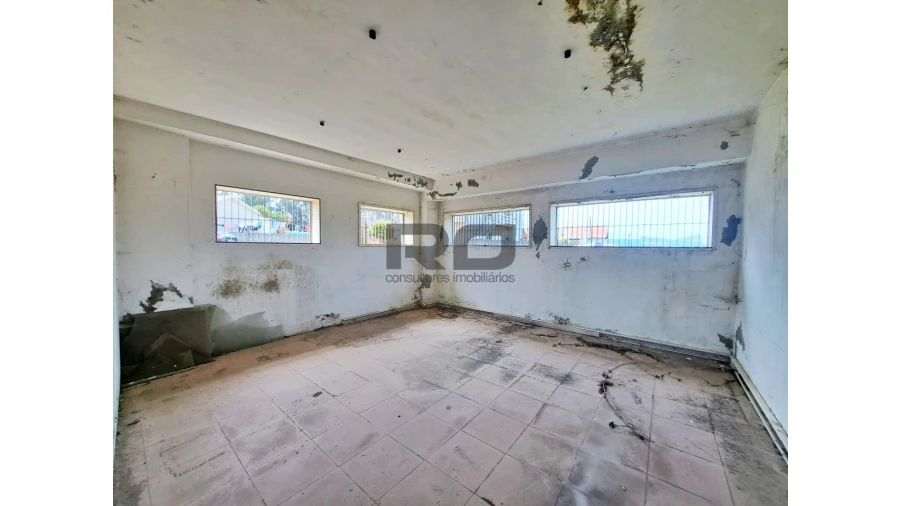 Armazém para Venda em Foz do Sousa e Covelo Foto 12