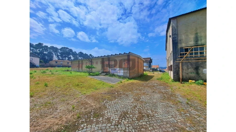 Armazém para Venda em Foz do Sousa e Covelo Foto 17