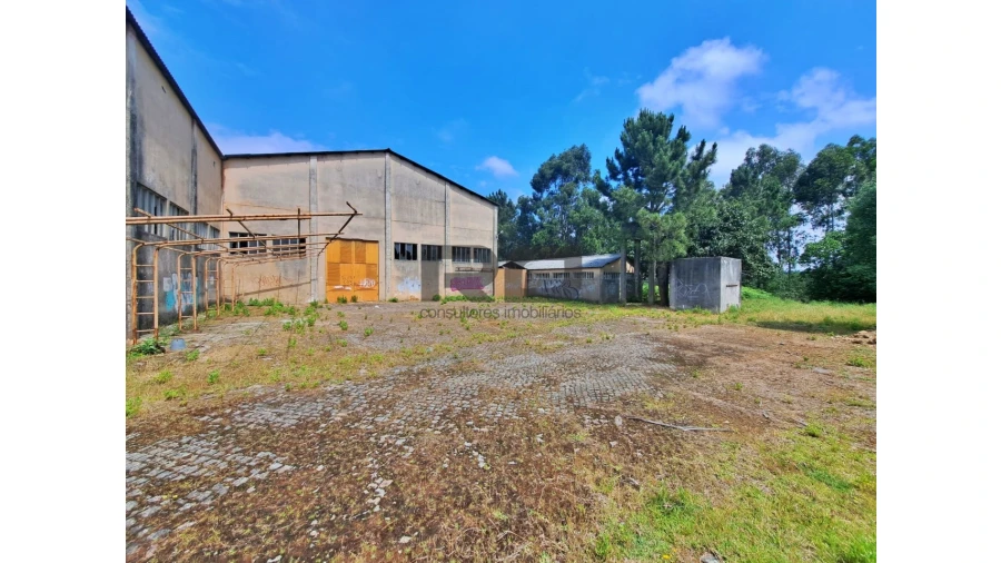 Armazém para Venda em Foz do Sousa e Covelo Foto 16
