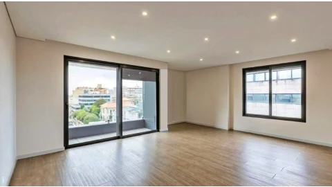 Apartamento T3 para Venda em Aldoar, Foz do Douro e Nevogilde