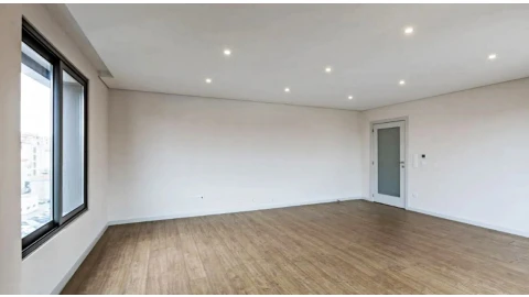 Apartamento T3 para Venda em Aldoar, Foz do Douro e Nevogilde