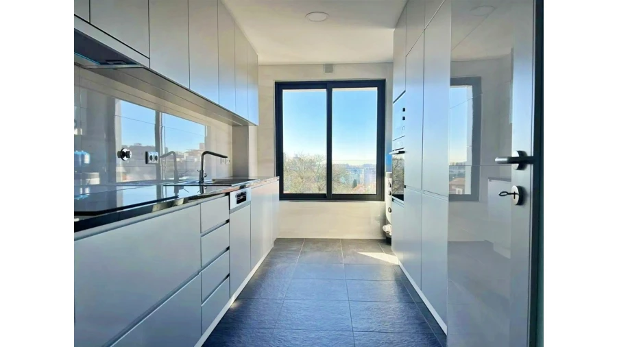 Apartamento T3 para Venda em Aldoar, Foz do Douro e Nevogilde Foto 6