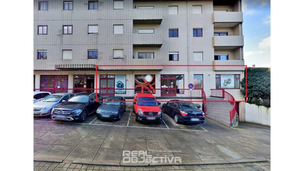 Loja para Venda em São Mamede de Infesta e Senhora da Hora Foto 1