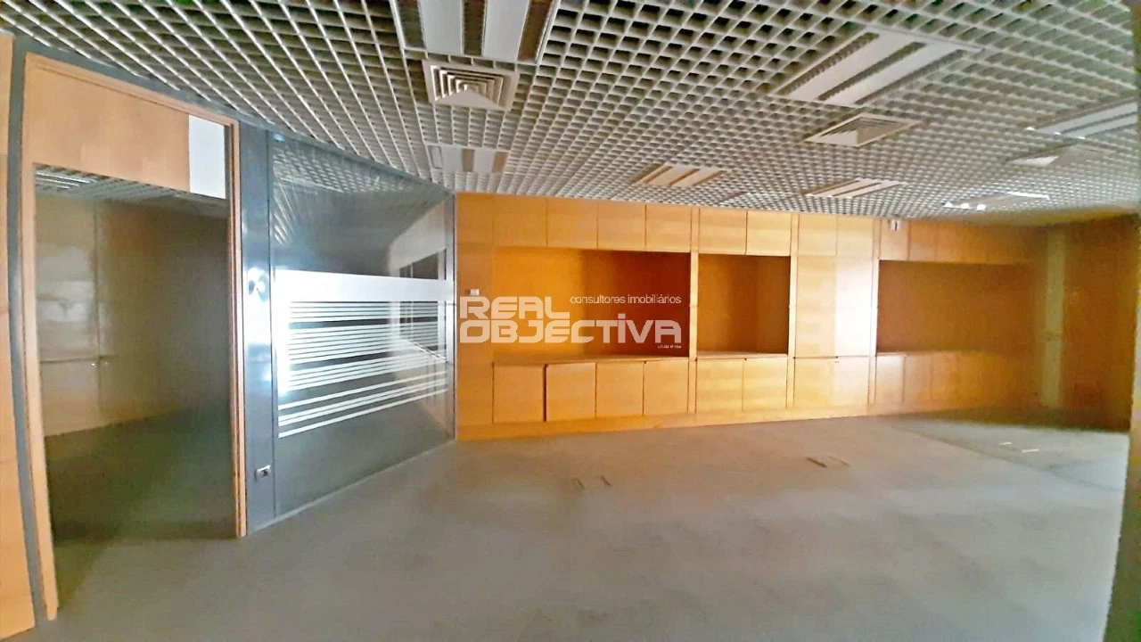 Loja para Venda em Paços de Ferreira Foto 1