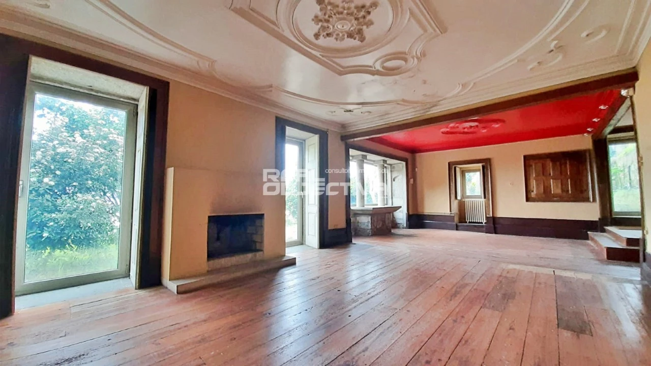 Moradia T6 para Venda em São Tomé de Negrelos Foto 3