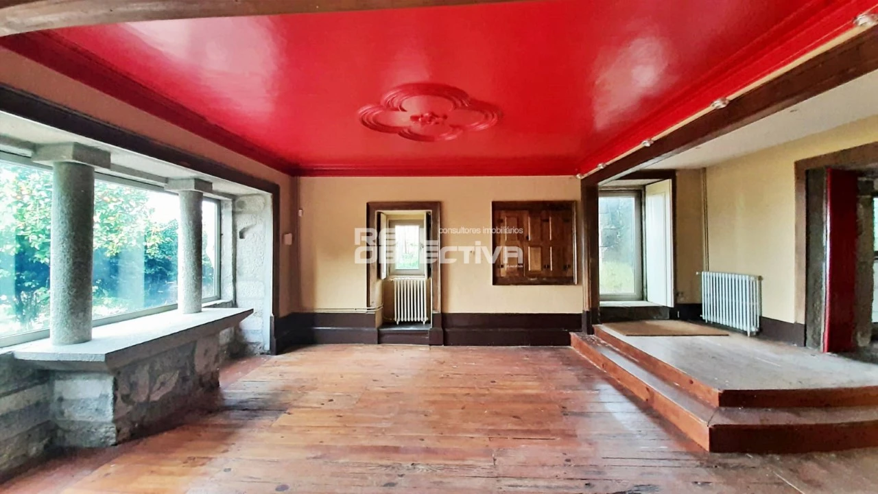 Moradia T6 para Venda em São Tomé de Negrelos Foto 4