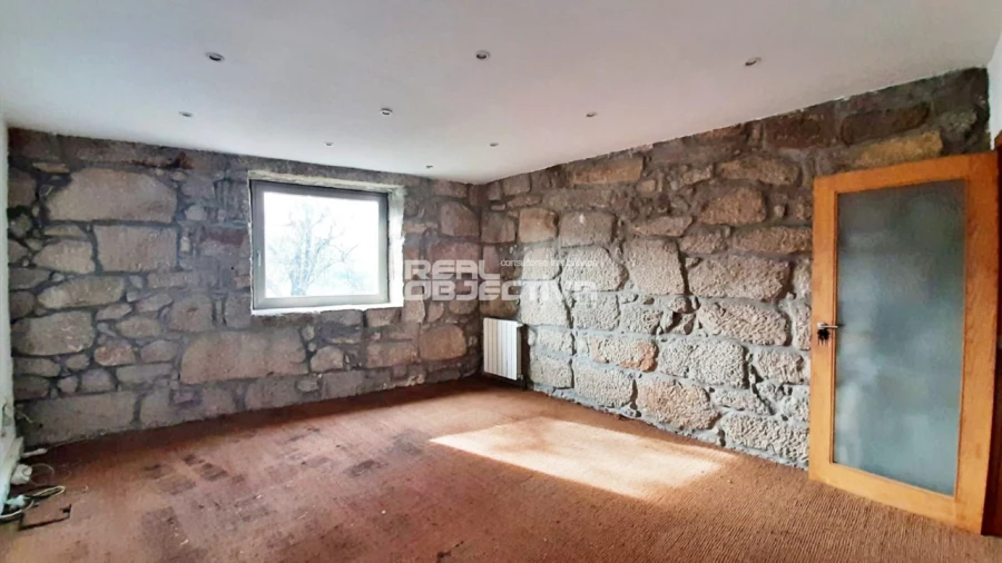 Moradia T6 para Venda em São Tomé de Negrelos Foto 6