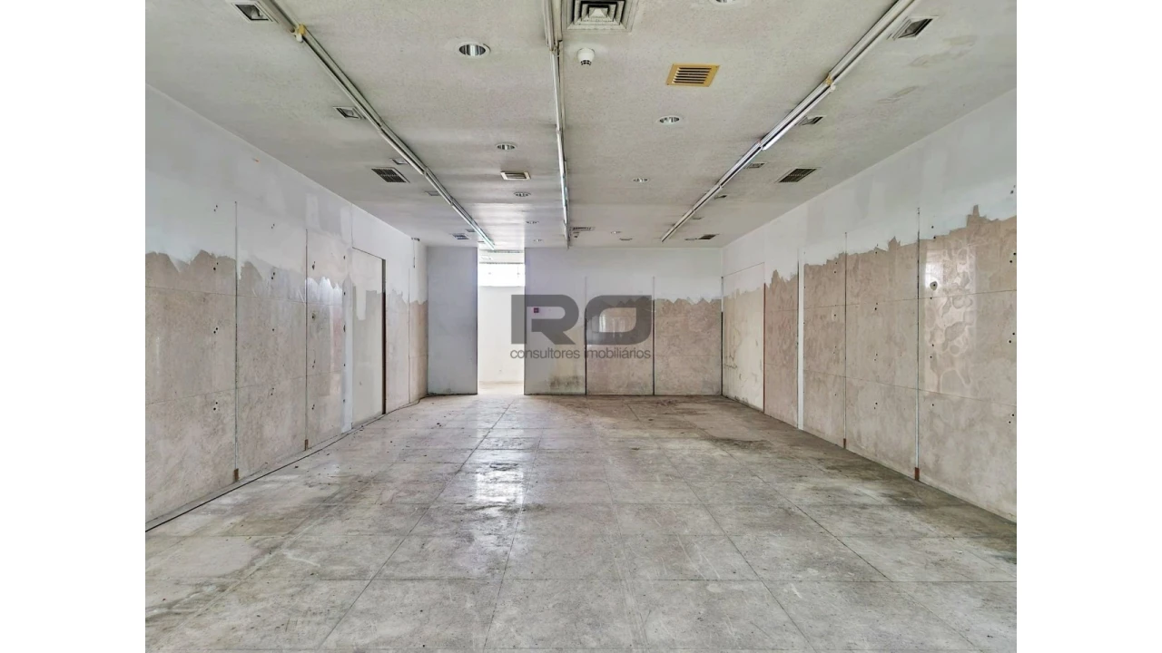 Loja para Arrendamento em Cedofeita, Santo Ildefonso, Sé, Miragaia, São Nicolau e Vitória Foto 3