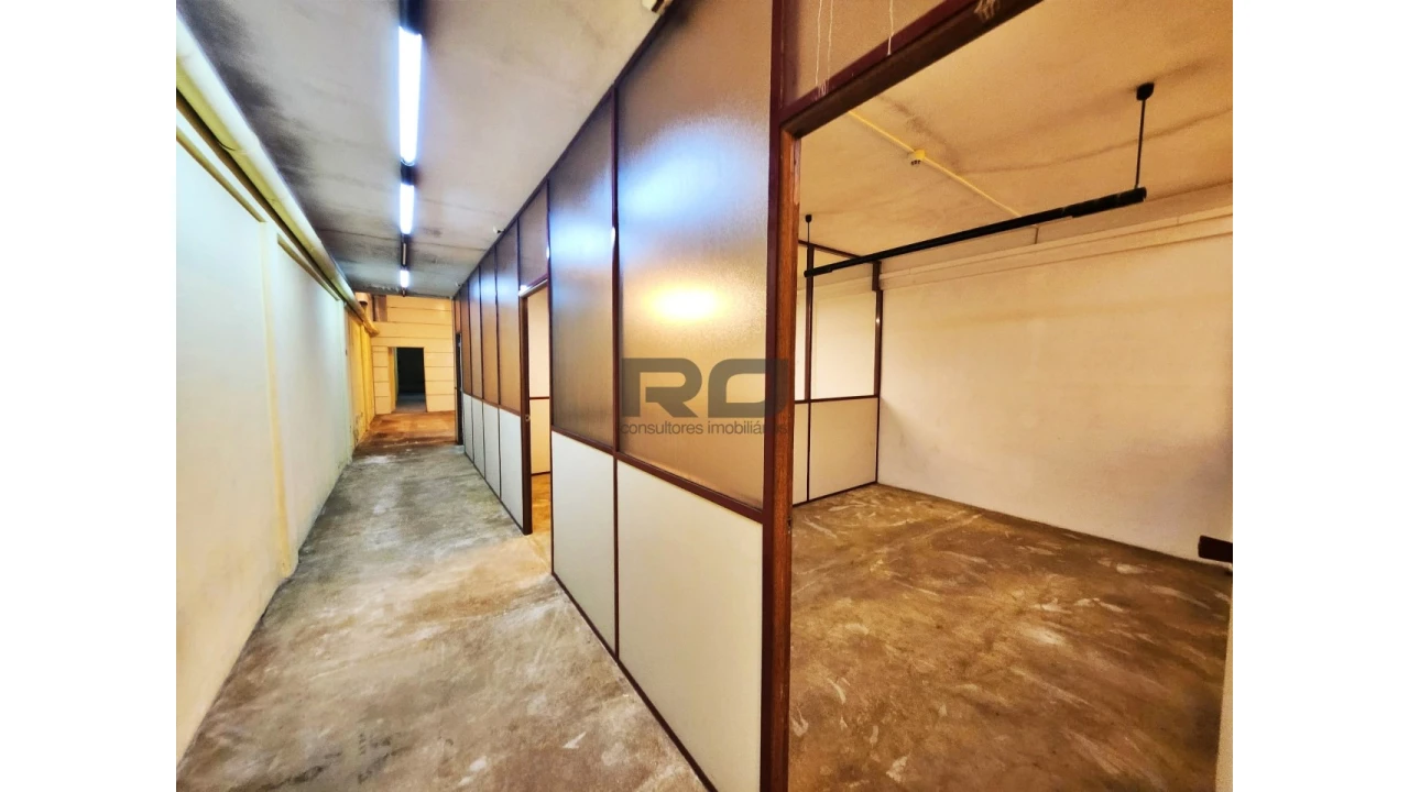 Loja para Arrendamento em Cedofeita, Santo Ildefonso, Sé, Miragaia, São Nicolau e Vitória Foto 11