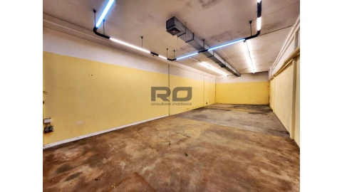 Loja para Arrendamento em Cedofeita, Santo Ildefonso, Sé, Miragaia, São Nicolau e Vitória