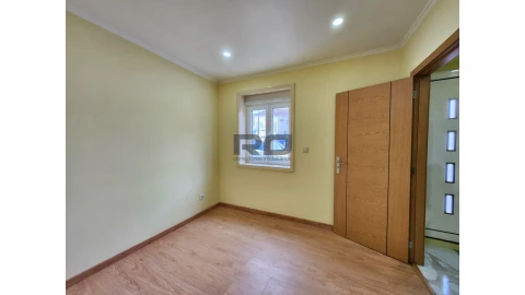 Moradia T2 para Venda em Campanhã