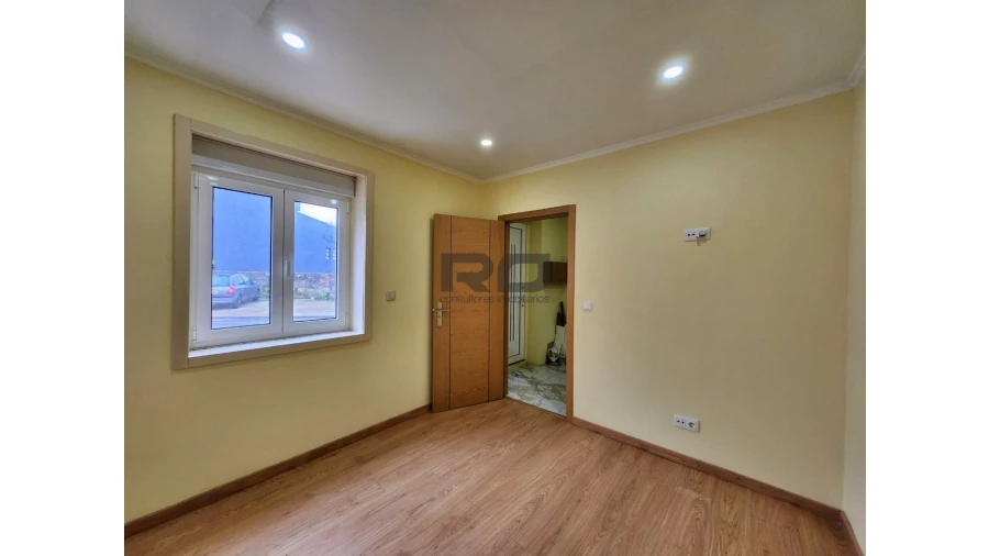 Moradia T2 para Venda em Campanhã Foto 5