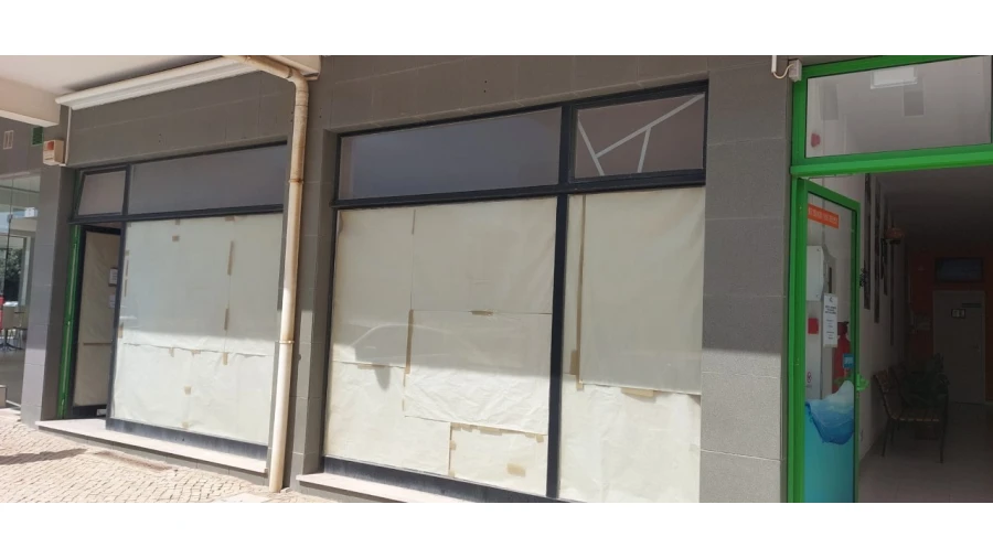 Loja para Venda em Vieira de Leiria