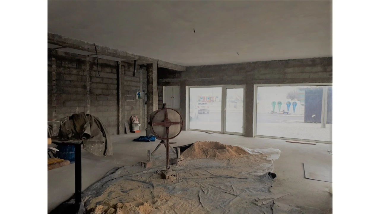 Loja para Arrendamento em Vieira de Leiria Foto 7