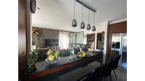 Apartamento T3 para Venda em Póvoa de Varzim, Beiriz e Argivai