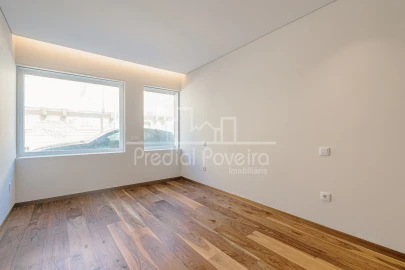 Apartamento T3 para Venda em Póvoa de Varzim, Beiriz e Argivai