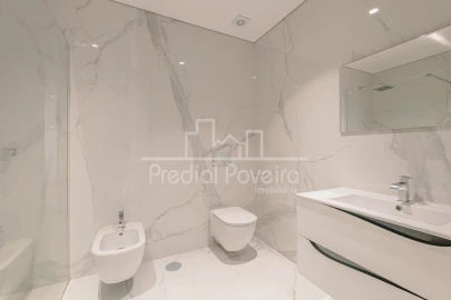 Apartamento T3 para Venda em Póvoa de Varzim, Beiriz e Argivai
