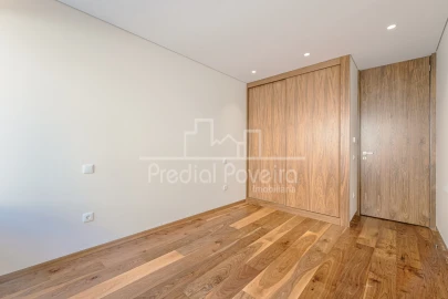Apartamento T3 para Venda em Póvoa de Varzim, Beiriz e Argivai
