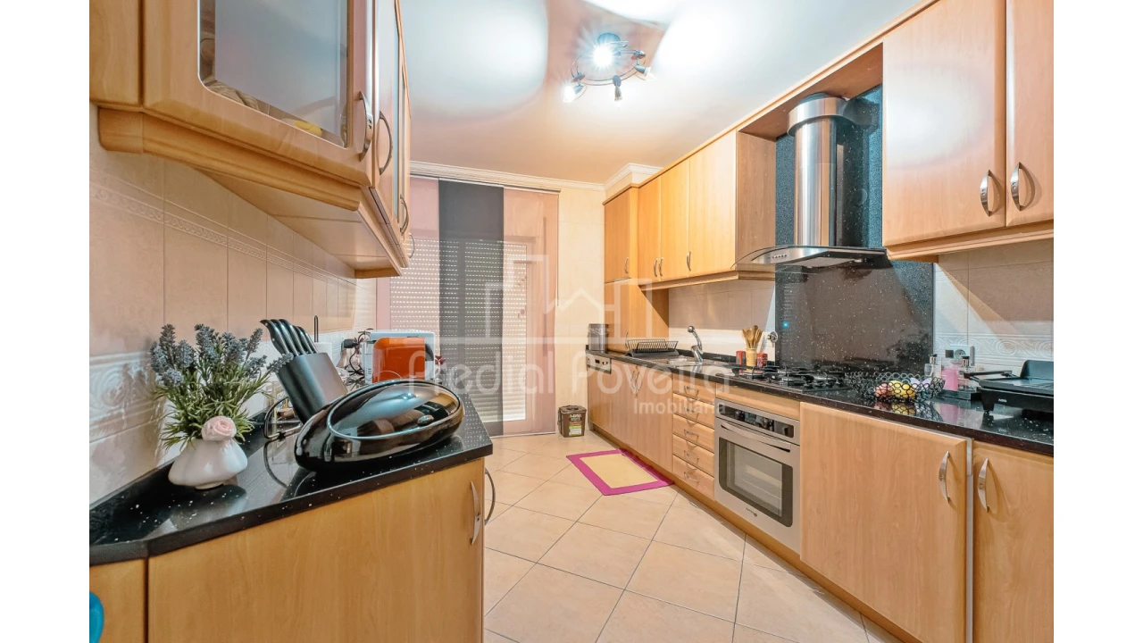 Apartamento T4 para Venda em Aver-O-Mar, Amorim e Terroso Foto 12