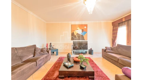 Apartamento T4 para Venda em Aver-O-Mar, Amorim e Terroso