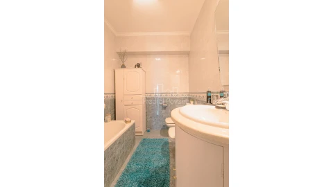 Apartamento T4 para Venda em Aver-O-Mar, Amorim e Terroso