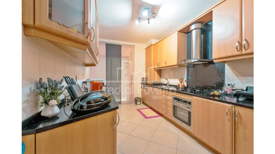 Apartamento T4 para Venda em Aver-O-Mar, Amorim e Terroso Foto 12