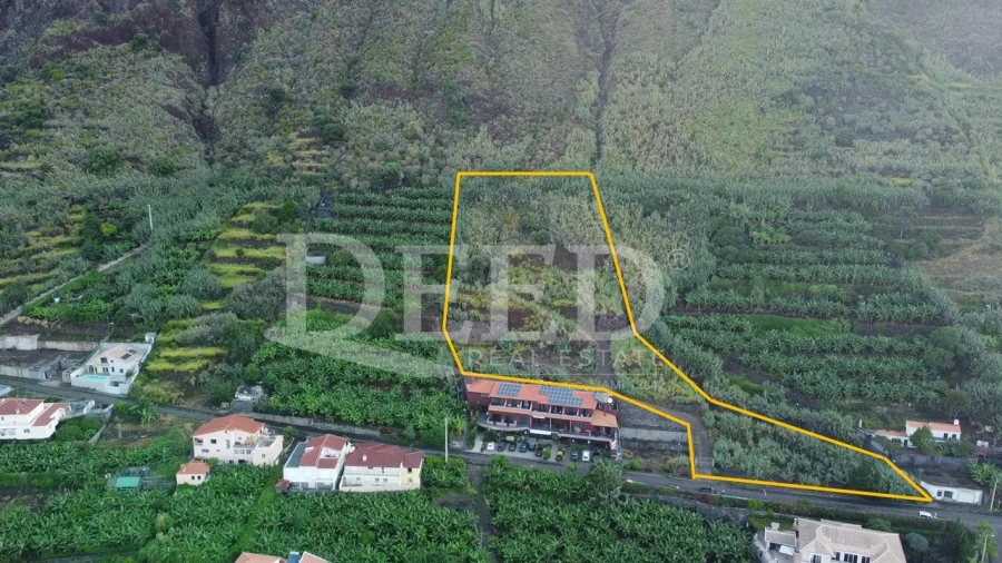 Terreno para Venda em Paul do Mar Foto 1