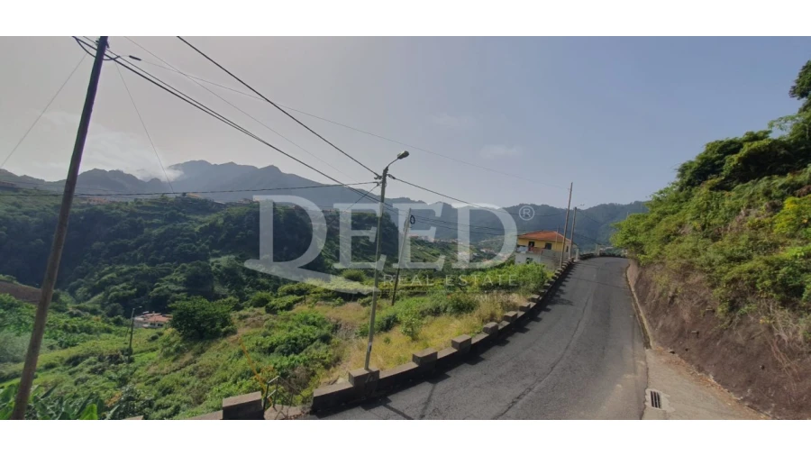 Terreno para Venda em Porto da Cruz Foto 2