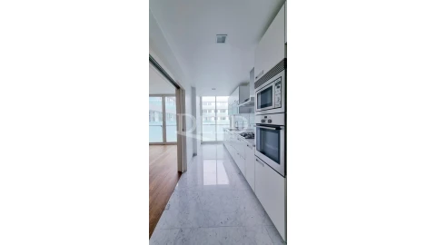 Apartamento T4 para Venda em Funchal (Se)