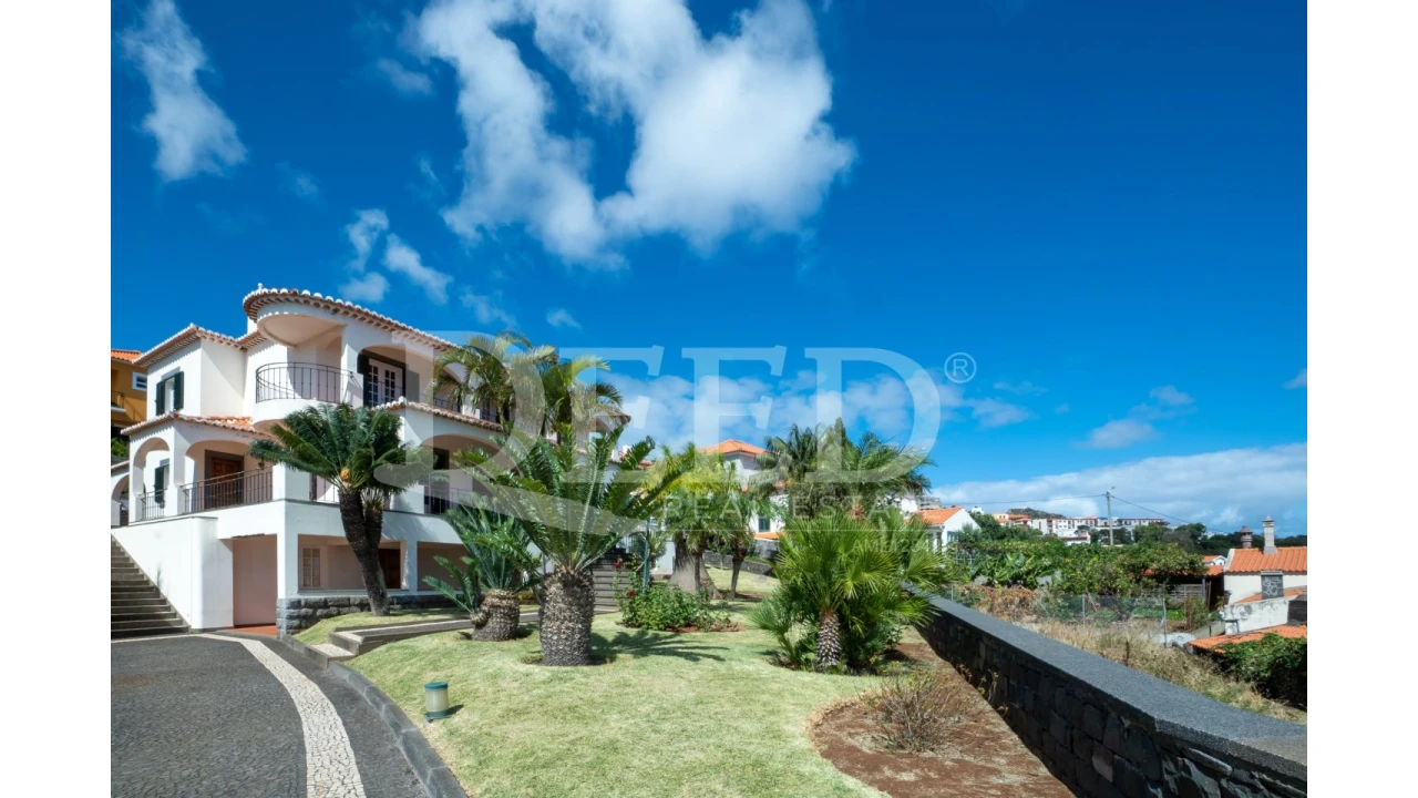 Moradia T4 para Venda em Agua de Pena Foto 1