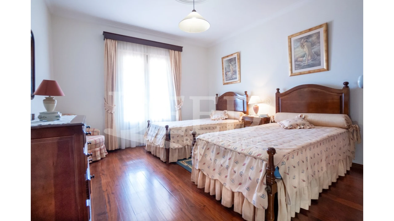 Moradia T4 para Venda em Agua de Pena Foto 10