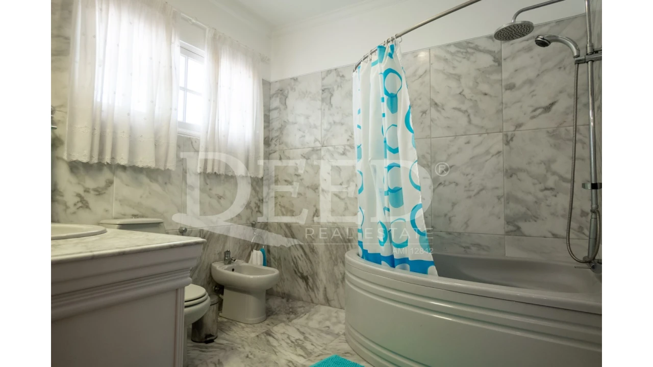 Moradia T4 para Venda em Agua de Pena Foto 18