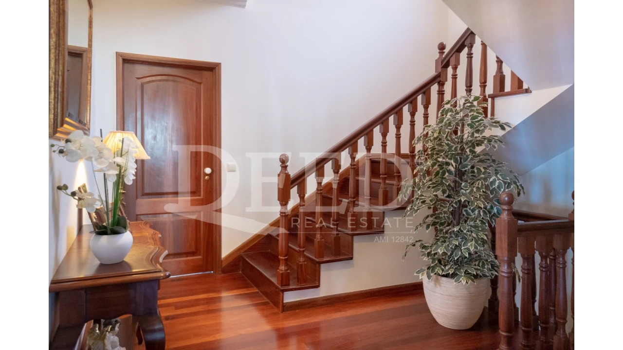 Moradia T4 para Venda em Agua de Pena Foto 28