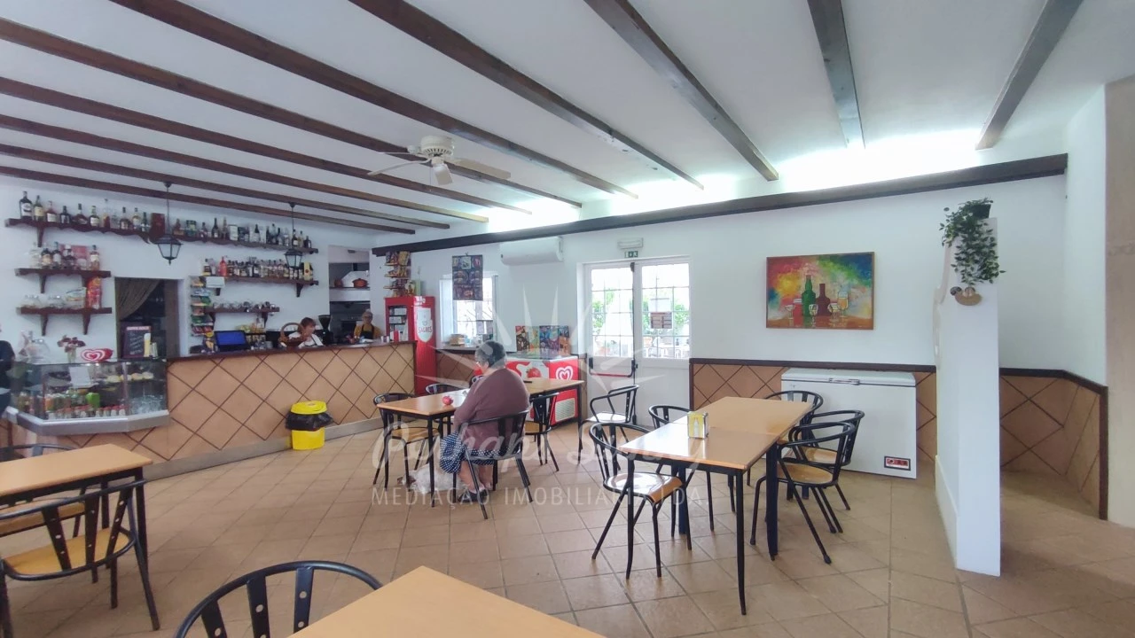 Moradia T3 para Venda em Santa Maria do Castelo e Santiago e Santa Susana Foto 3