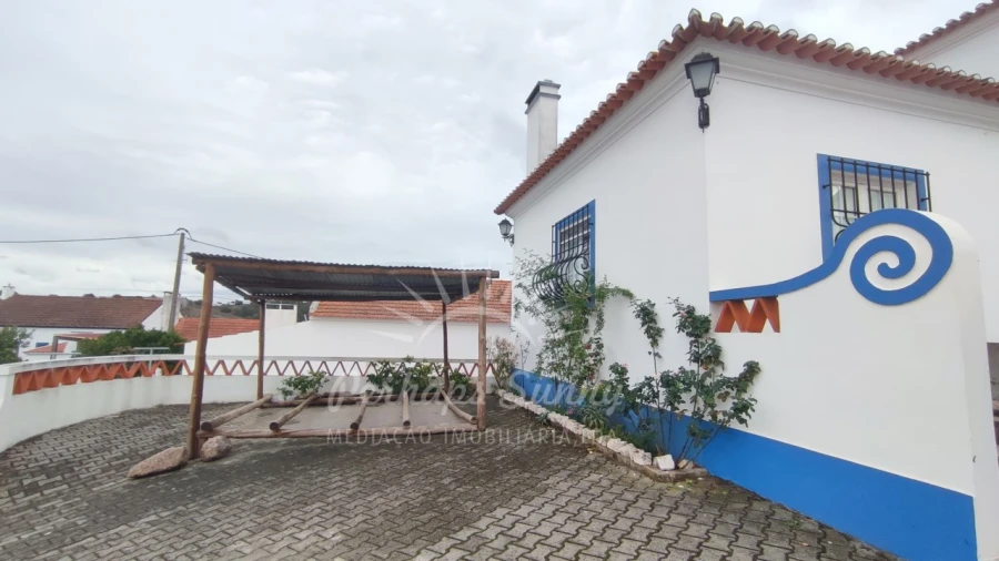 Moradia T3 para Venda em Santa Maria do Castelo e Santiago e Santa Susana Foto 6