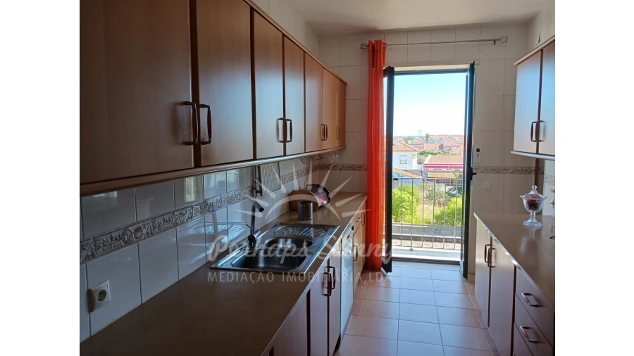 Apartamento T2 para Venda em Grândola e Santa Margarida da Serra Foto 14