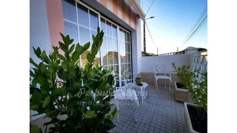 Moradia T8 para Venda em Carvalhal