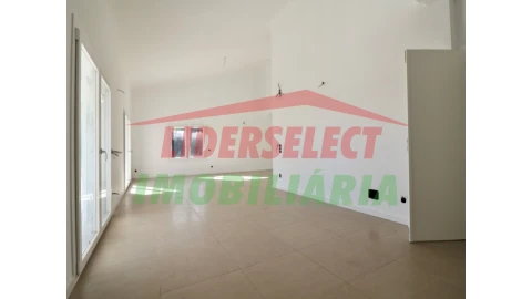 Moradia T4 para Venda em Silveira