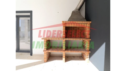Moradia T4 para Venda em Silveira