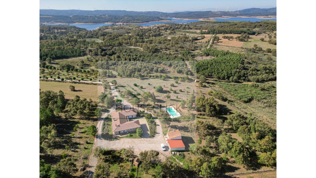 Quinta T5 para Venda em Sabugal e Aldeia de Santo António Foto 1