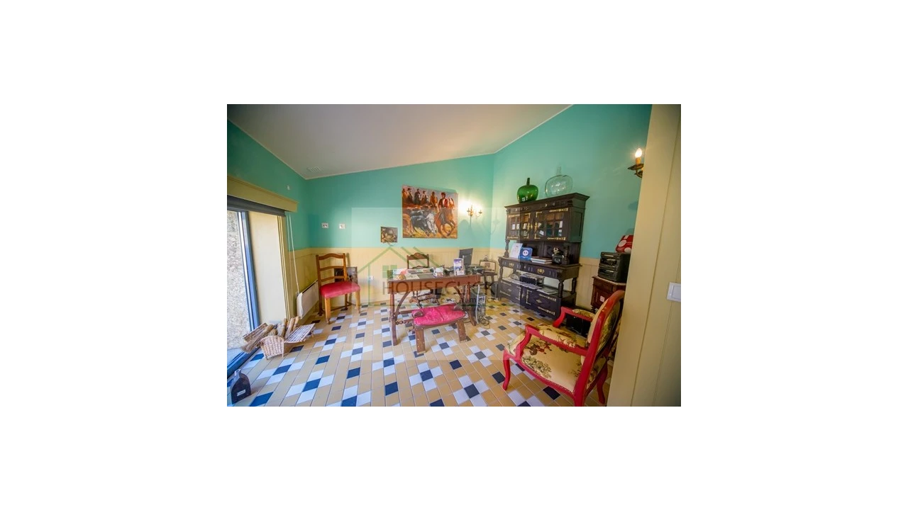 Moradia T6 para Venda em Aldeia do Bispo Foto 4