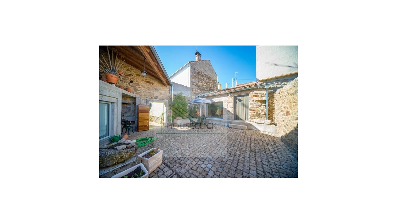 Moradia T6 para Venda em Aldeia do Bispo Foto 2