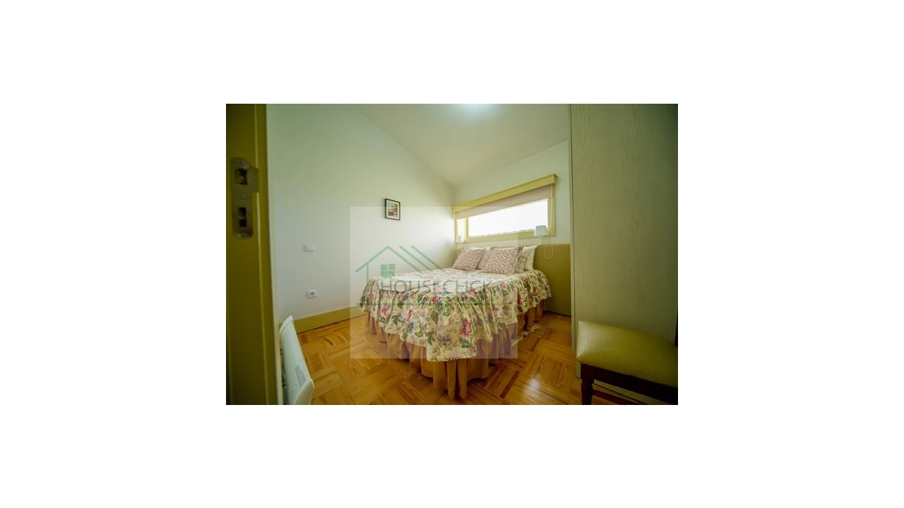 Moradia T6 para Venda em Aldeia do Bispo Foto 28