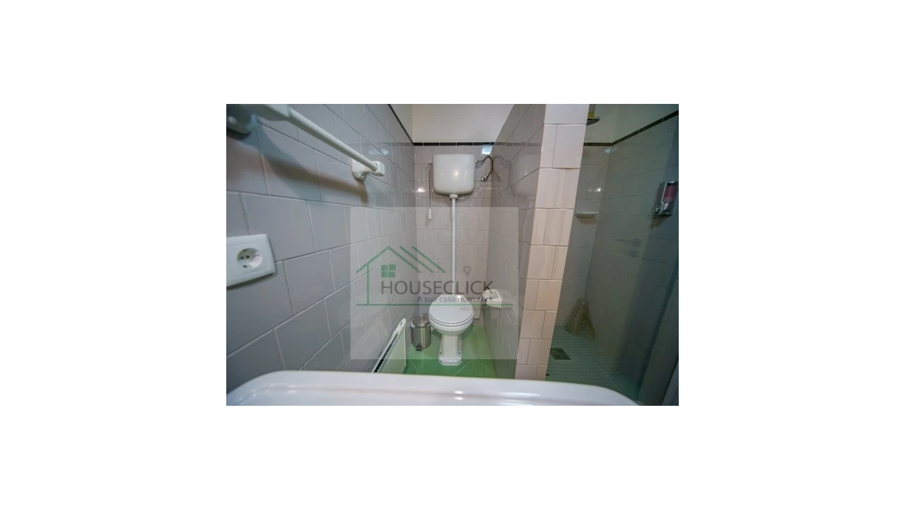 Moradia T6 para Venda em Aldeia do Bispo Foto 32