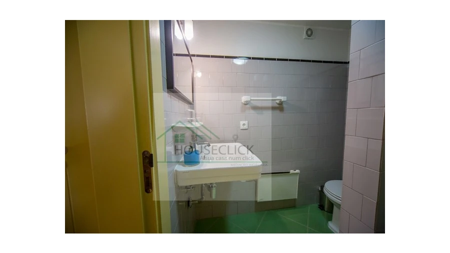 Moradia T6 para Venda em Aldeia do Bispo Foto 30