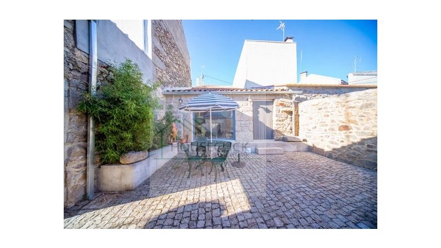 Moradia T6 para Venda em Aldeia do Bispo Foto 53