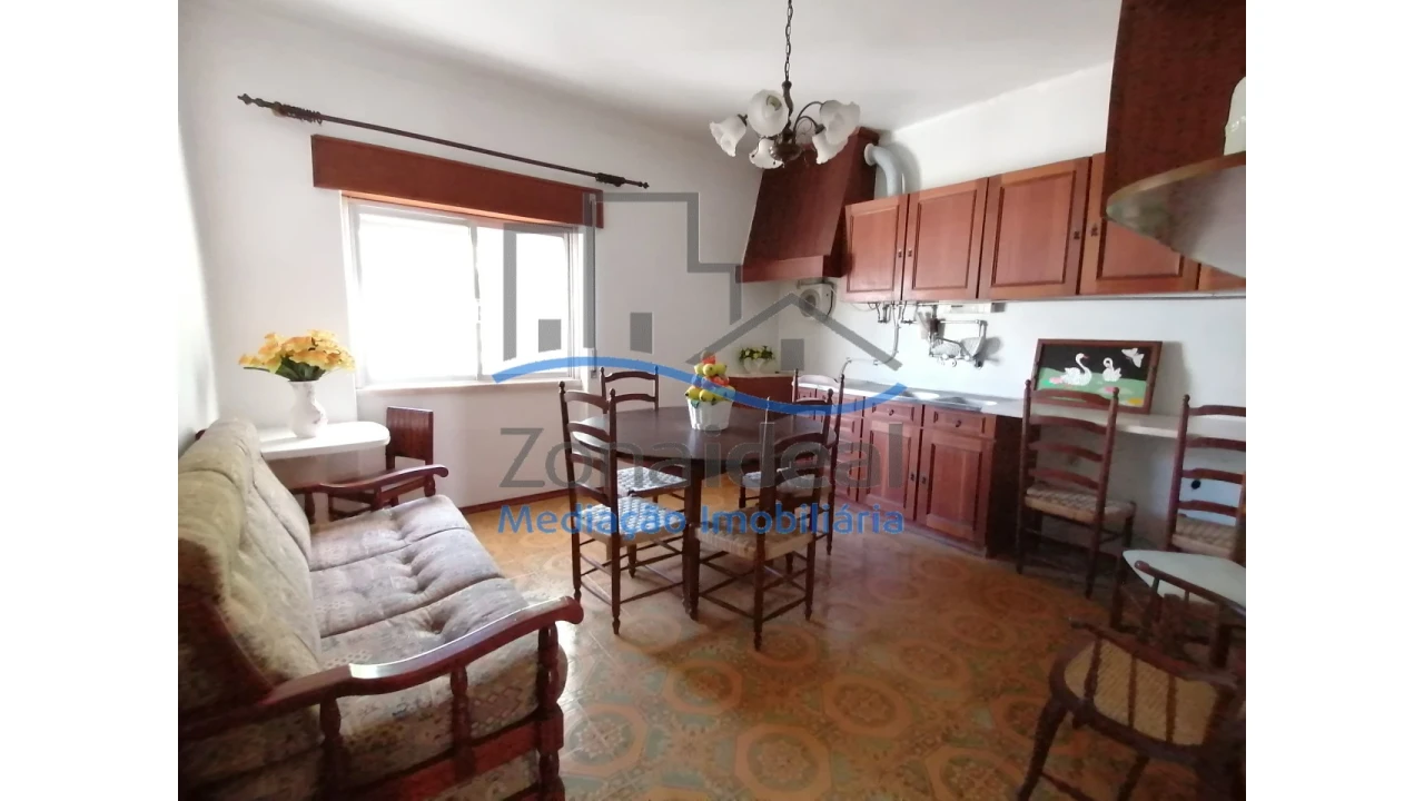 Moradia T5 para Venda em Carregado e Cadafais Foto 7