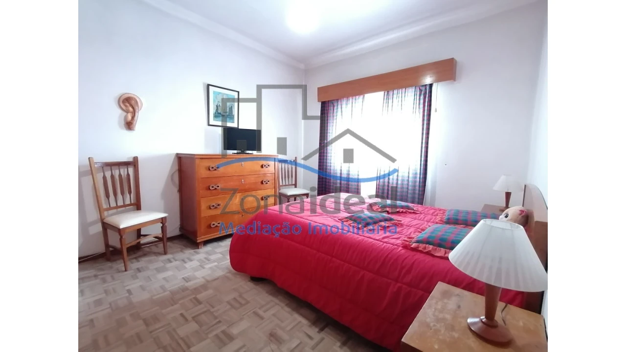 Moradia T5 para Venda em Carregado e Cadafais Foto 9