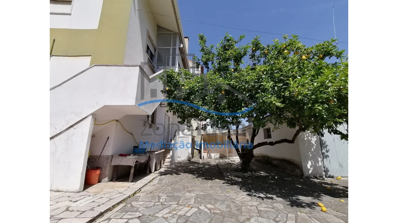 Moradia T5 para Venda em Carregado e Cadafais Foto 22